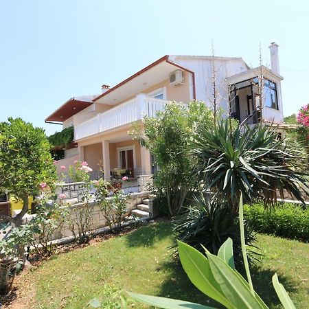 Apartments Grskovic G. Jesenovica Šilo Esterno foto