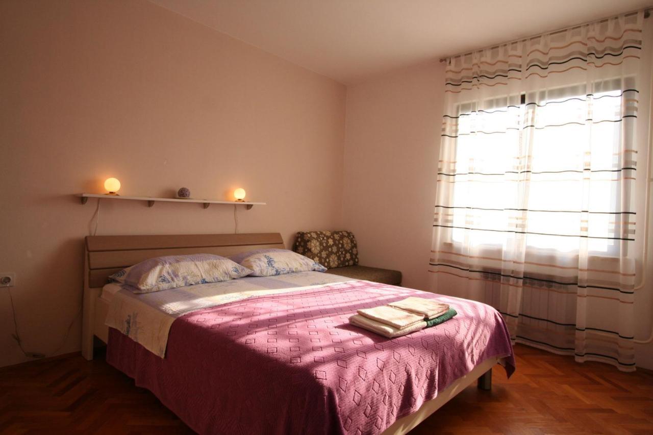 Apartments Grskovic G. Jesenovica Šilo Esterno foto