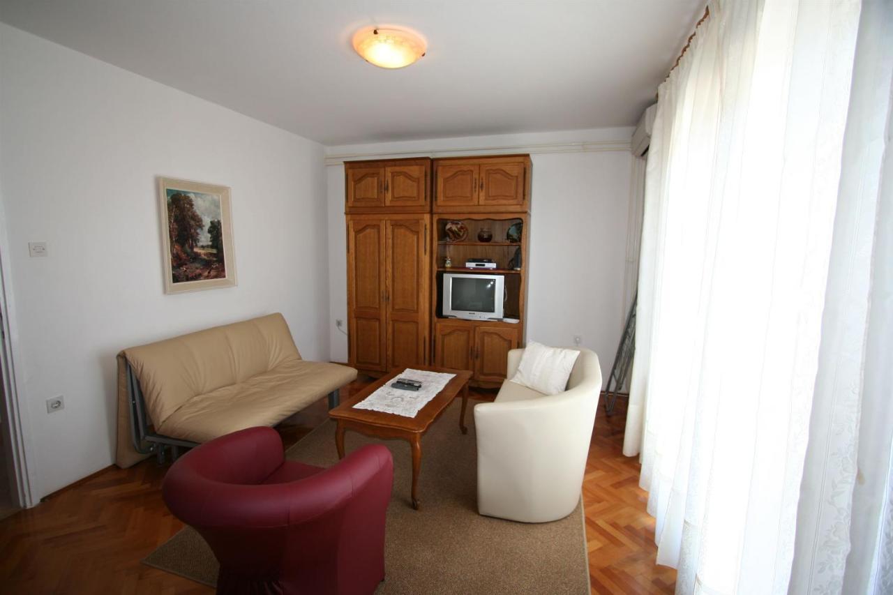 Apartments Grskovic G. Jesenovica Šilo Esterno foto